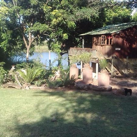 Hippo Retreat & Tiger Fishing Komatipoort Bagian luar foto