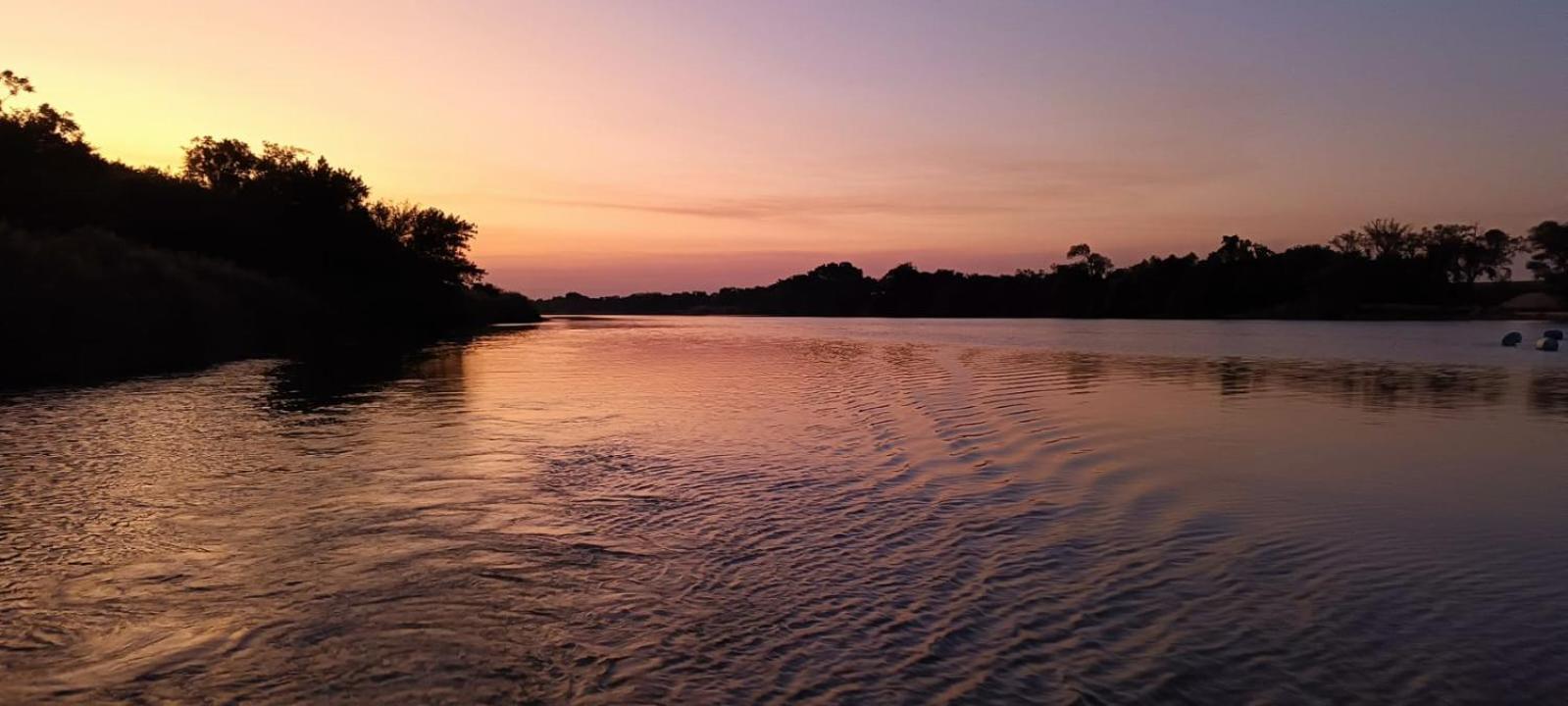 Hippo Retreat & Tiger Fishing Komatipoort Bagian luar foto